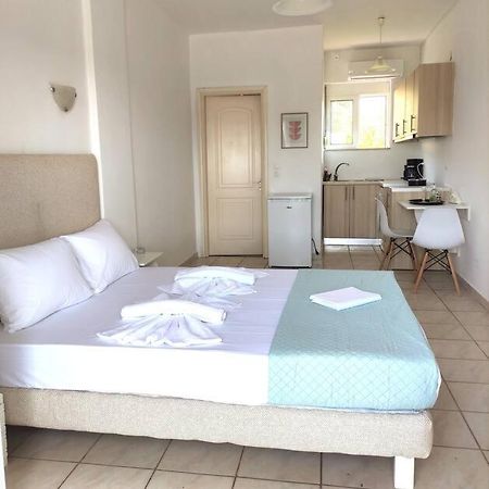 #4 Giorgos & Chara Apartments Nea Kydonia Екстериор снимка